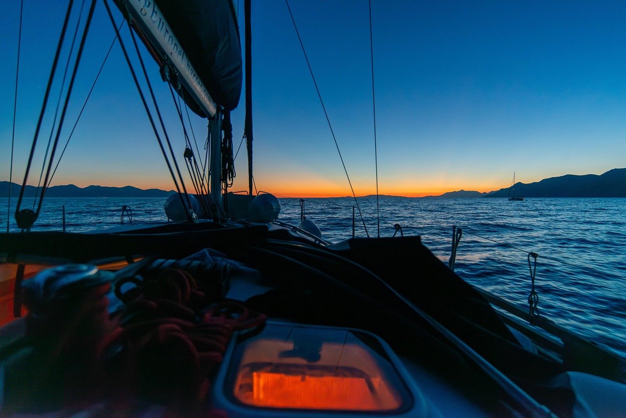 Boating safety and tips – Image 1