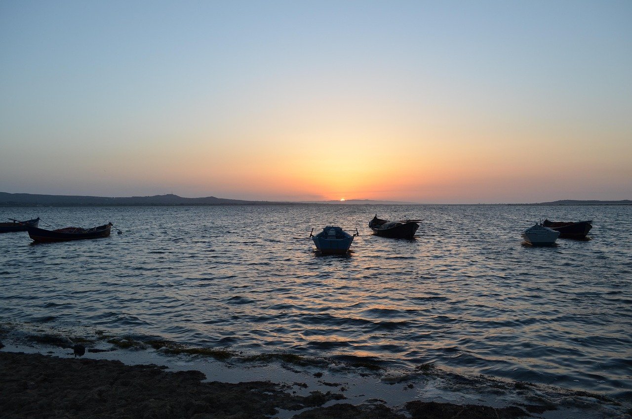 Read more about the article 10 Key Tips For Ensuring Your Safety While Boating