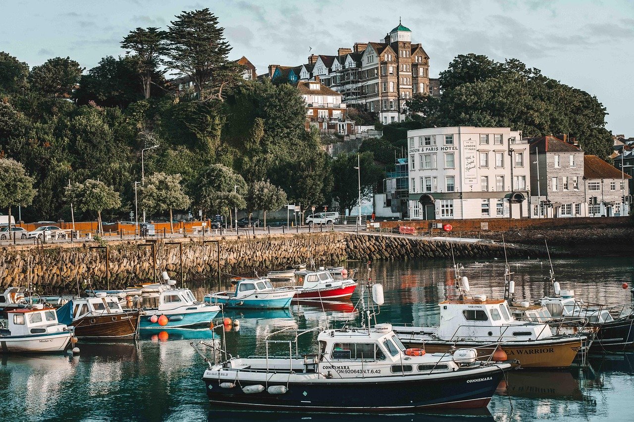 Read more about the article Top 10 Boating Safety Tips for a Worry-free Voyage